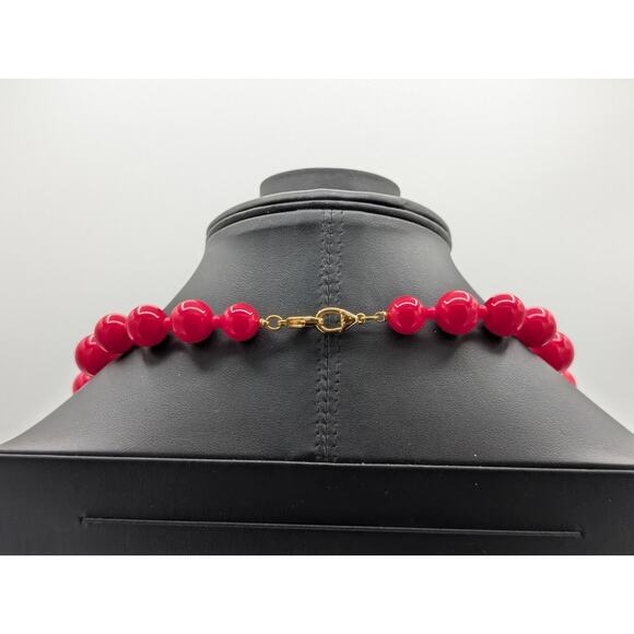 Signed OLCI 28" Long Heavy Lucite Deep Hot Pink Graduated Beaded Necklace - Picture 6 of 8